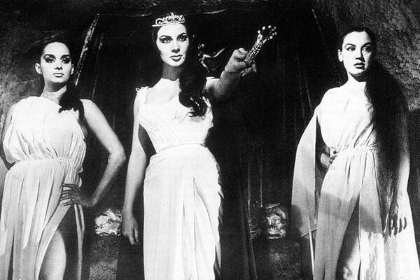 Santo contra las mujeres vampiro (1962)